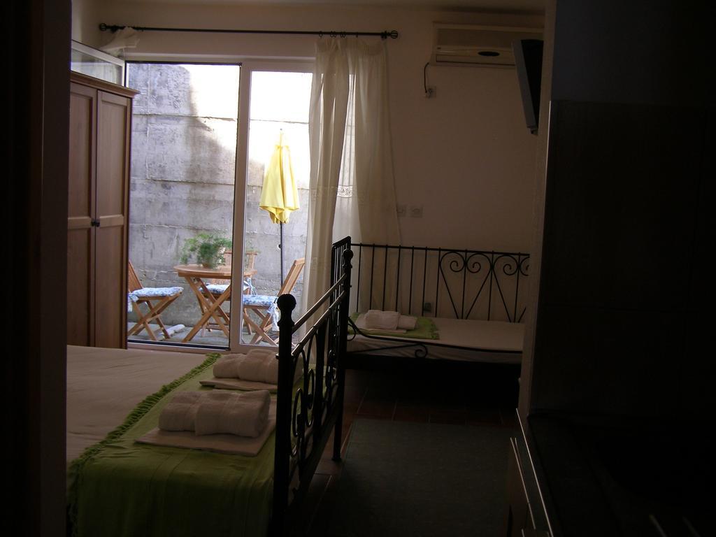 Palastura Apartments Ulcinj Kamer foto